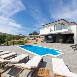 Villa Volare, hotel in Vrbnik