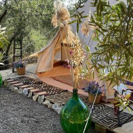 Wishne Glamping Agriturismo in tende Bisceglie, hotel em Bisceglie