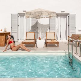 Ariadne's Crown Luxury AstroConcept Suites with Private Pools and Spas, hotel en Vívlos