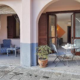 Sorelle Anna, hotel a Meina