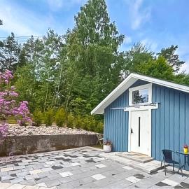 Stunning Home In Uddevalla With Kitchen, hotel di Uddevalla