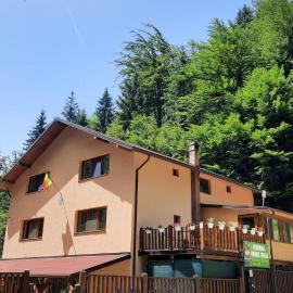 Izvorul Maleii, hotel u gradu Petrila