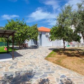 Aethra House in Agria Volou, Hotel in Agria