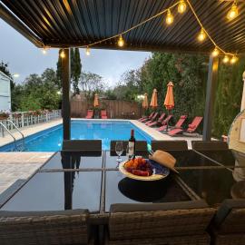 Villa GAN EDEN, hotel in La Drova