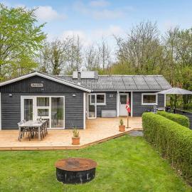 Four-Bedroom Holiday Home In Hemmet, hotel em Hemmet