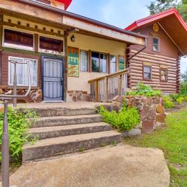 4 Mi to Historic District: Calico Rock Cabin!, hotel a Calico Rock