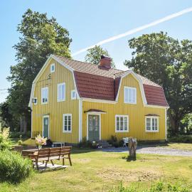 Two-Bedroom Holiday Home In Vaxjo, Hotel in Växjö
