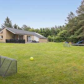 Gorgeous Home In Spøttrup With Sauna, hotell i Spottrup