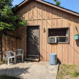 Tiny Wood Cottage 05