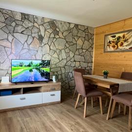 Zen Den apartments, hotel in Otočac