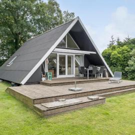 Gorgeous Home In Broager With Wifi