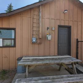 Tiny Wood Cottage 06, hotel v destinaci Wasaga Beach