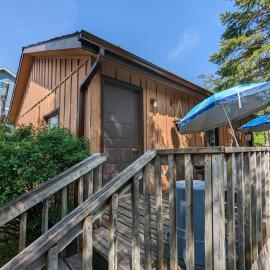 Tiny Wood Cottage 07، فندق في واساغا بيتش