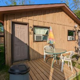 Tiny Wood Cottage 16