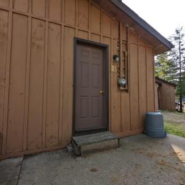 Tiny Wood Cottage 18, Hotel in Wasaga Beach