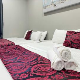 Viesnīca Cahaya Qaira Homestay @ D'Perdana Kota Bharu pilsētā Kota Baru