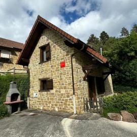La central de Azparren, junto a la Selva de Irati, Hotel in Azparren