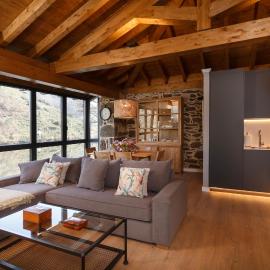 Ribeira Sacra a Orilla Rio Miño Casas do Pincelo、Pinceloのホテル