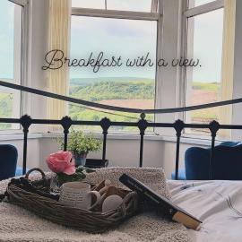 Mabon House near Zip World Tower and Bike Park Wales, hotel u gradu Rhondda