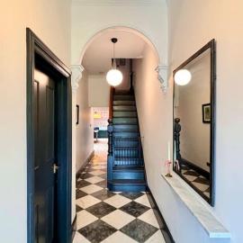 Spacious home in Leeds ideal for gatherings with free parking, hotel di Leeds