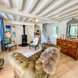 Maison charmante avec jacuzzi et cours d'eau, hotel u gradu Courtonne-la-Meurdrac