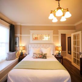 RedTail Inn - 3 Suites Sleeps up to 12, hotel sa Ashland