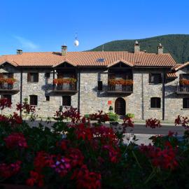 Casa Diego Apartamentos Turisticos, hotel in Gavín