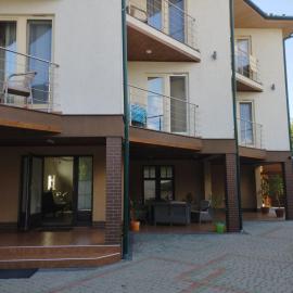 садиба Лоньяї 22, hotel in Berehove