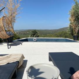 Para 12: piscina, BBQ, calma y café con vistas，Papiolet的飯店
