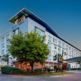 Aloft by Marriott Charleston Airport & Convention Center, hotel di Charleston