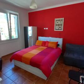 Celtic House B&B, hotell i Varazze