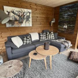ChaletMons, stor trivelig leilighet i Myrkdalen, Hotel in Vossestrand