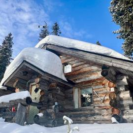 Lapland Log Chalet Cabin Ukko-Kelo Luosto, hotel v mestu Luosto