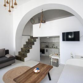 Ostria kythnos apartment