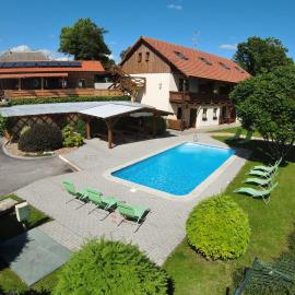 Penzion Panter, hotel in Horní Planá