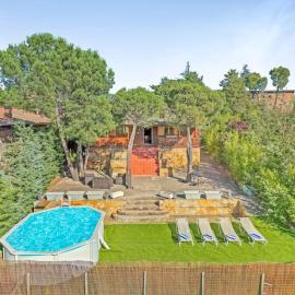 Cozy wood cabin, Casino, Pool, 25 min to Madrid Center