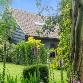 Attractive 2 storey, 2 bedroom barn in Long Melford