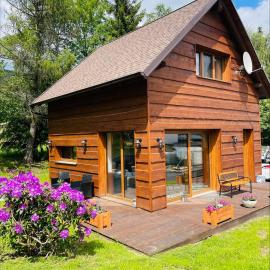 Srub v Odeři, hotel in Hroznětín