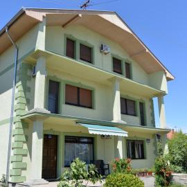 Apartment Kolonija