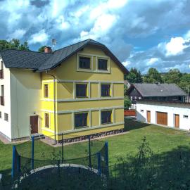 Apartmány Barto21、Bartošovice v Orlických Horáchのホテル