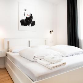WHITE Apartment