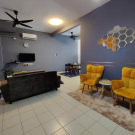 Homestay Adleya, hotelli kohteessa Bagan Serai