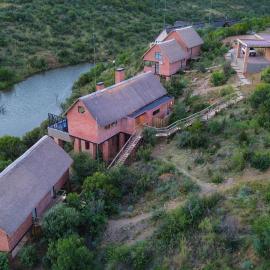 Cliffhanger Lodge