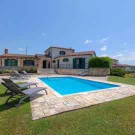 Villa Leopoldo by Istrian Country Houses, hotelli kohteessa Barat
