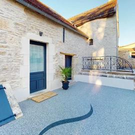 Maison charmante aux Riceys avec cour extérieure, hotel in Les Riceys