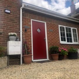 Entire guest suite with gated property, hotel din Broad Blunsdon
