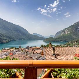 Hotel Lory - Molveno - Dolomiti, hotell i Molveno