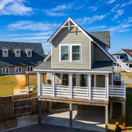 NH387D Cape Lookout Cottage