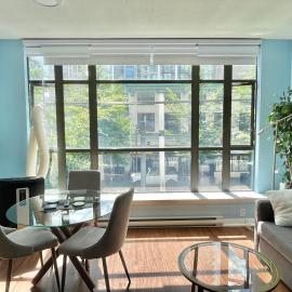 Downtown 1BR Condo at Granville Strip near English Bay
