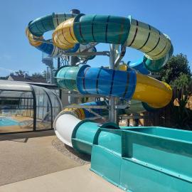 CAMPING PARADIS Domaine Oyat, hotel en Le Fenouiller